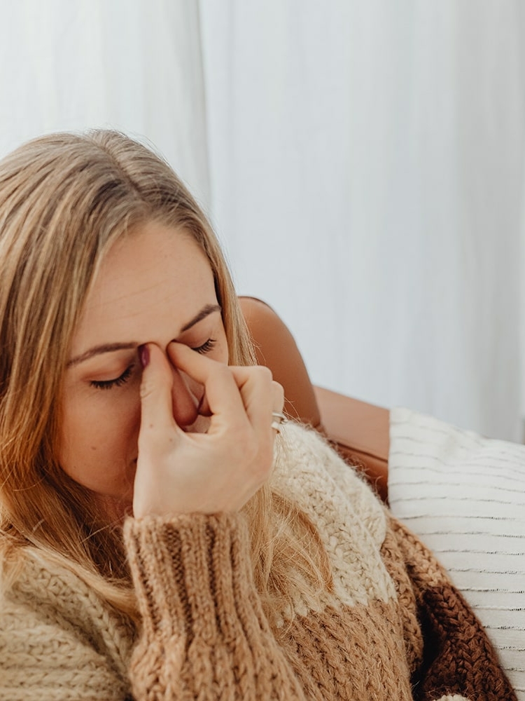 Women with bad sinus pressure
